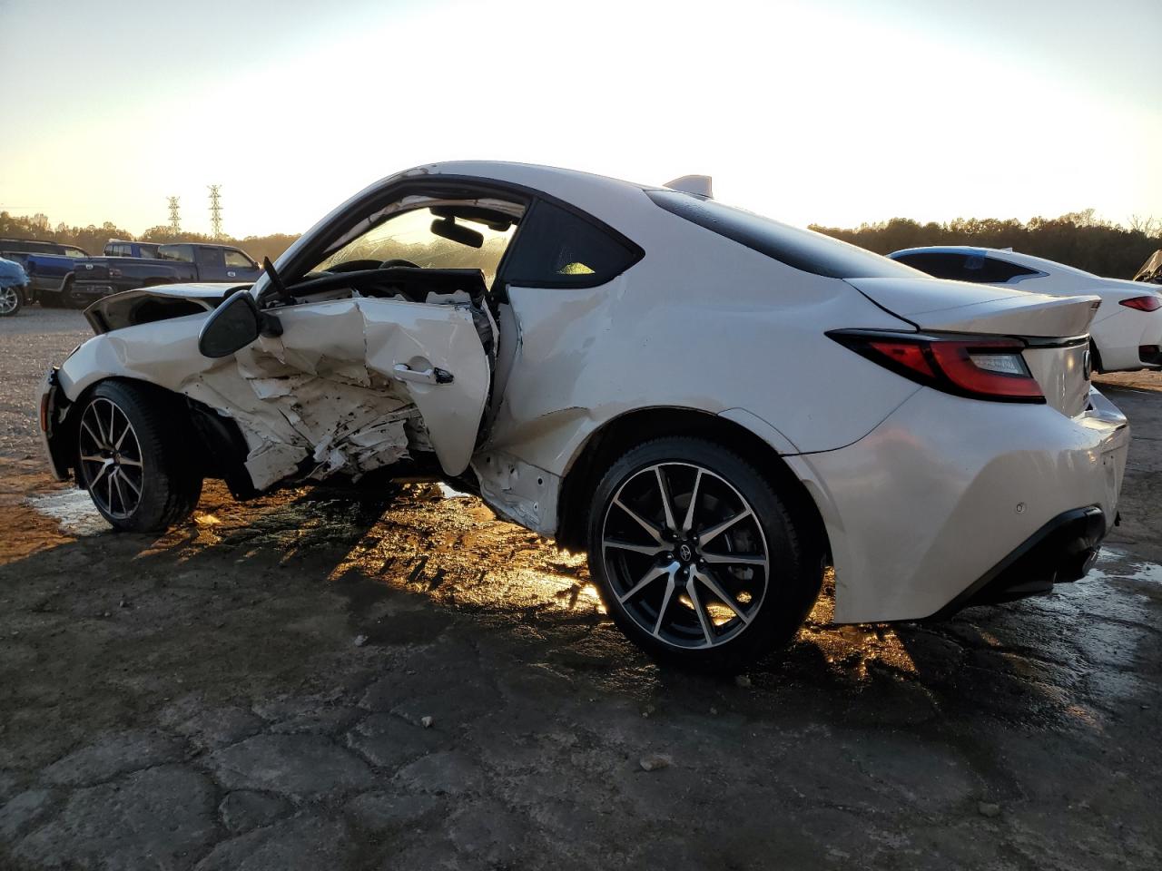 2022 TOYOTA GR 86  VIN:JF1ZNBC1XN8758550