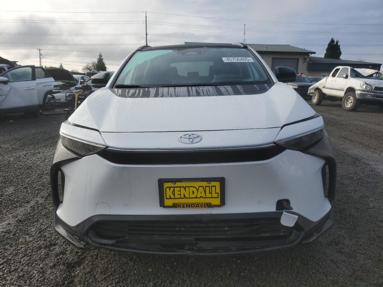2024 TOYOTA BZ4X XLE VIN:JTMABACA9RA068930