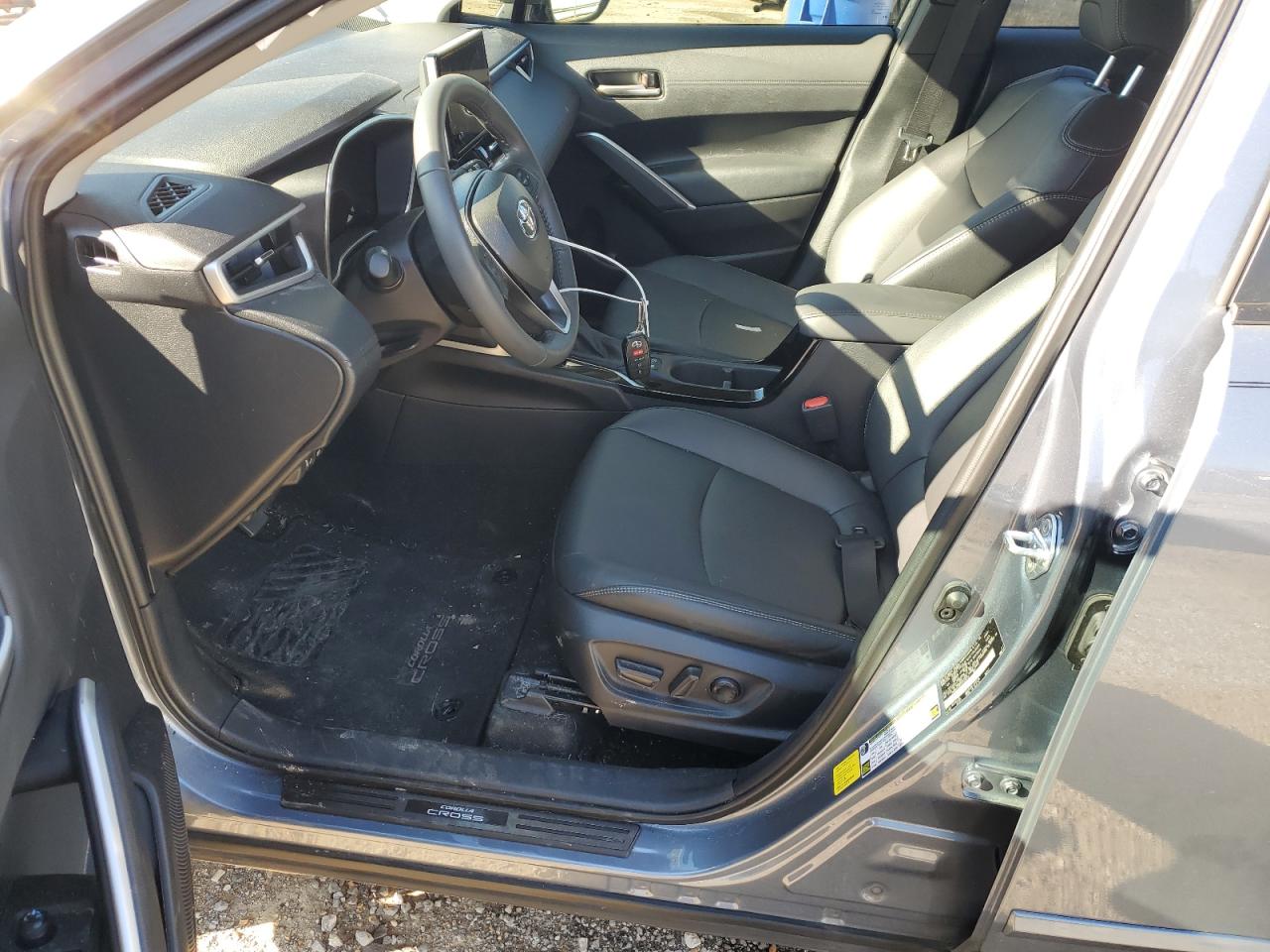 2024 TOYOTA COROLLA CROSS XLE VIN:7MUDAAAG5RV081075