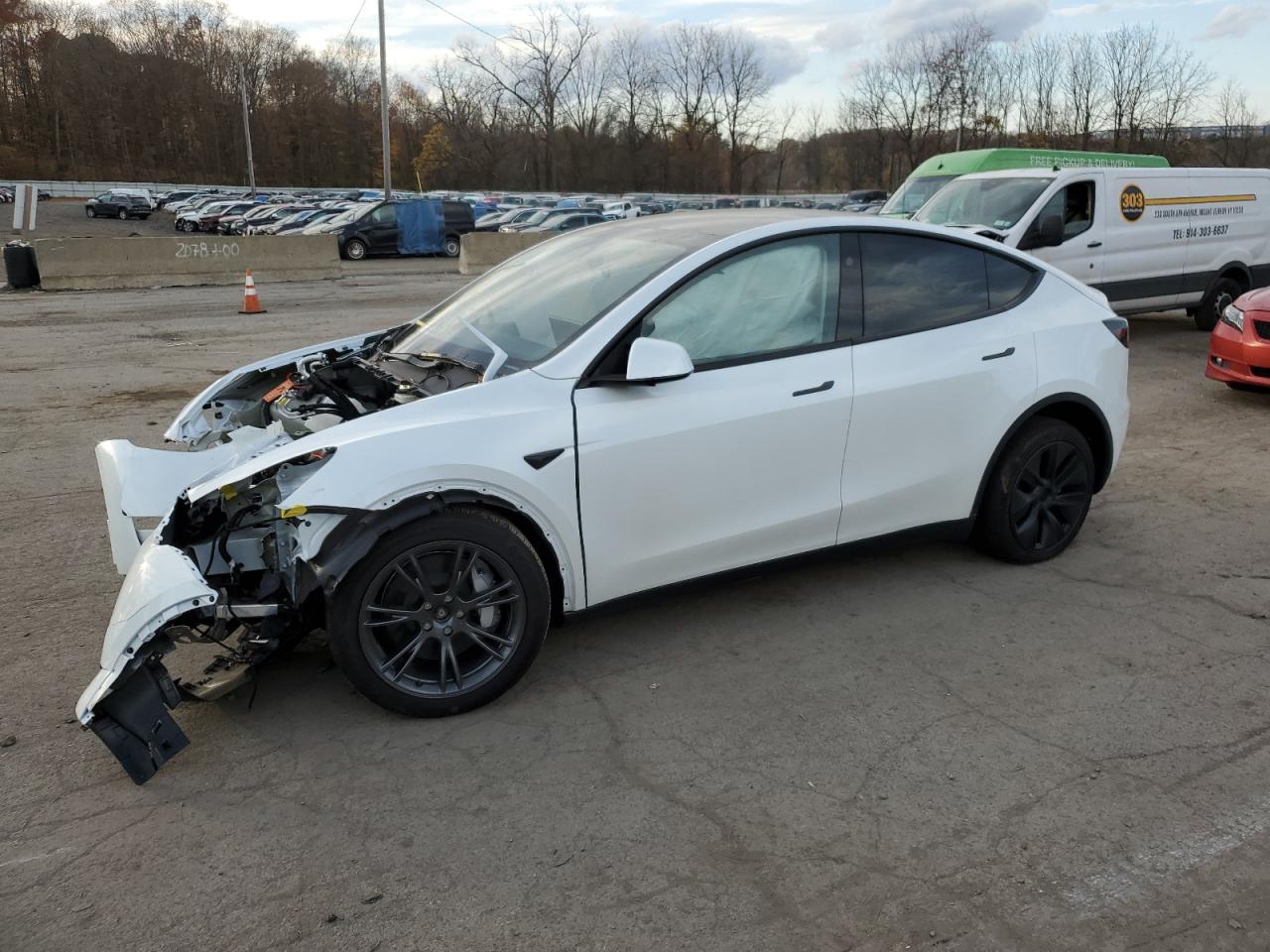 2024 TESLA MODEL Y  VIN:7SAYGDEE5RF130688