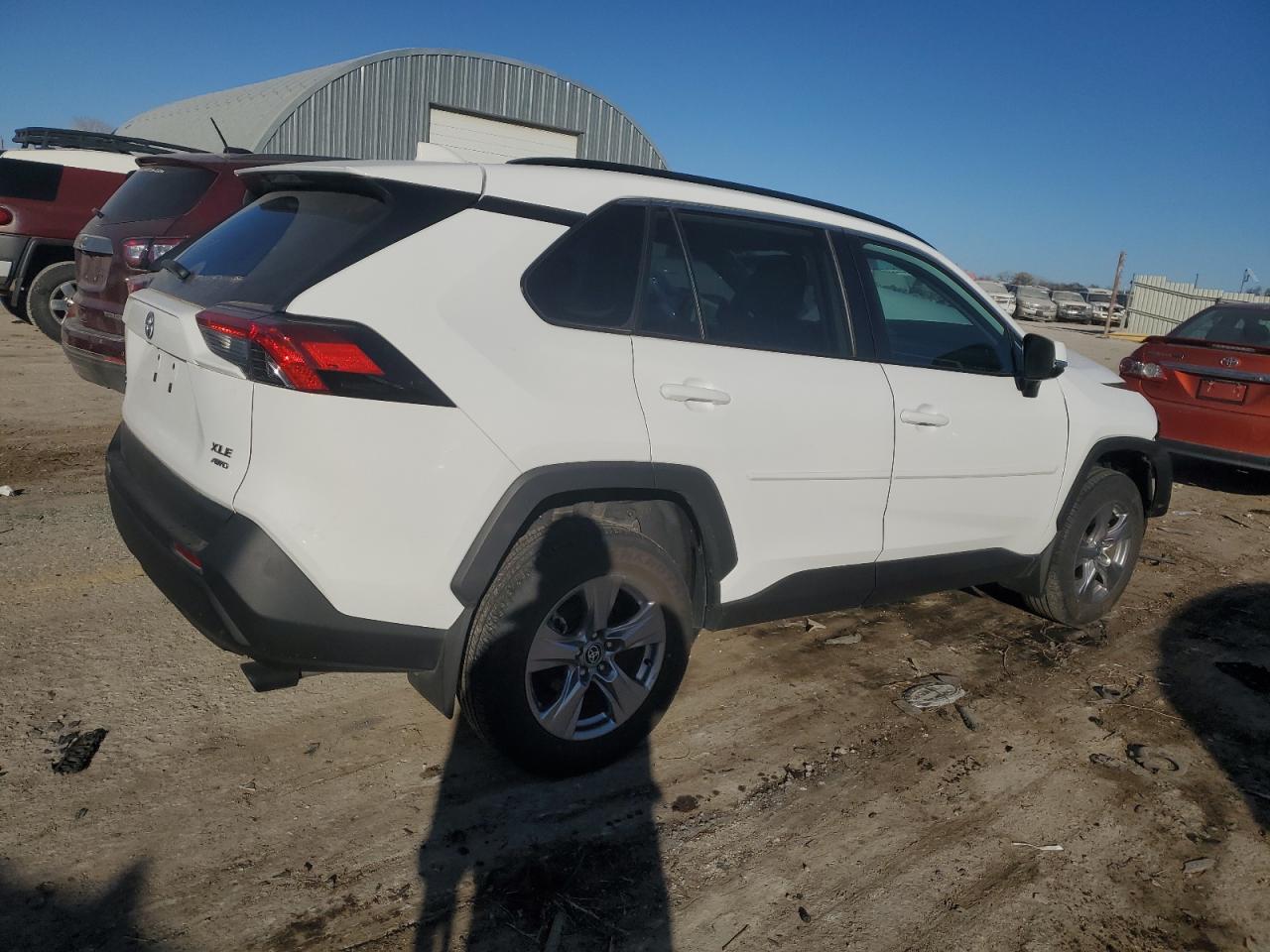 2022 TOYOTA RAV4 XLE VIN:2T3P1RFV0NC285533