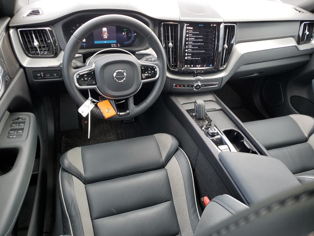 2022 VOLVO XC60 T8 RECHARGE R-DESIGN VIN:YV4H60DM5N1032035