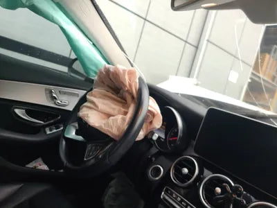 2015 Mercedes-Benz C 200 VIN: