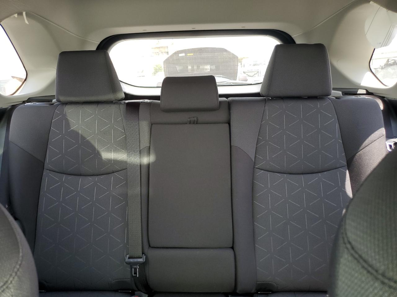 2024 TOYOTA RAV4 XLE VIN:JTMRWRFV7RD240245