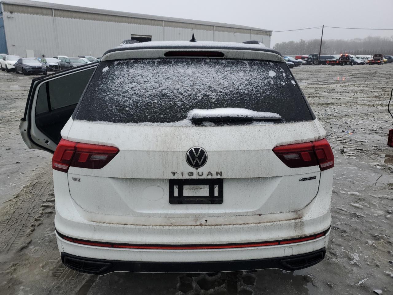 2022 VOLKSWAGEN TIGUAN SE R-LINE BLACK VIN:3VV8B7AX6NM053146