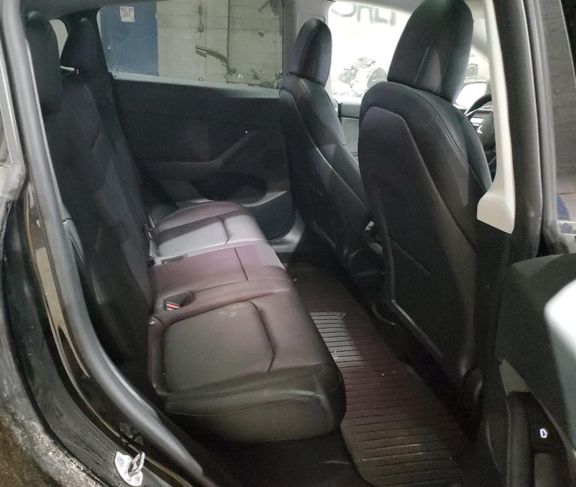 2022 TESLA MODEL Y  VIN:7SAYGDEF7NF564520