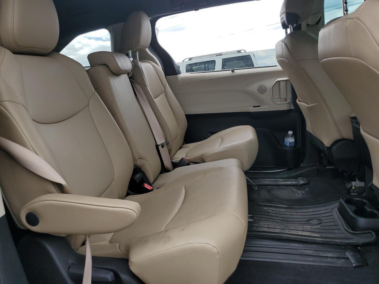 2023 TOYOTA SIENNA XLE VIN:5TDYRKEC2PS145829