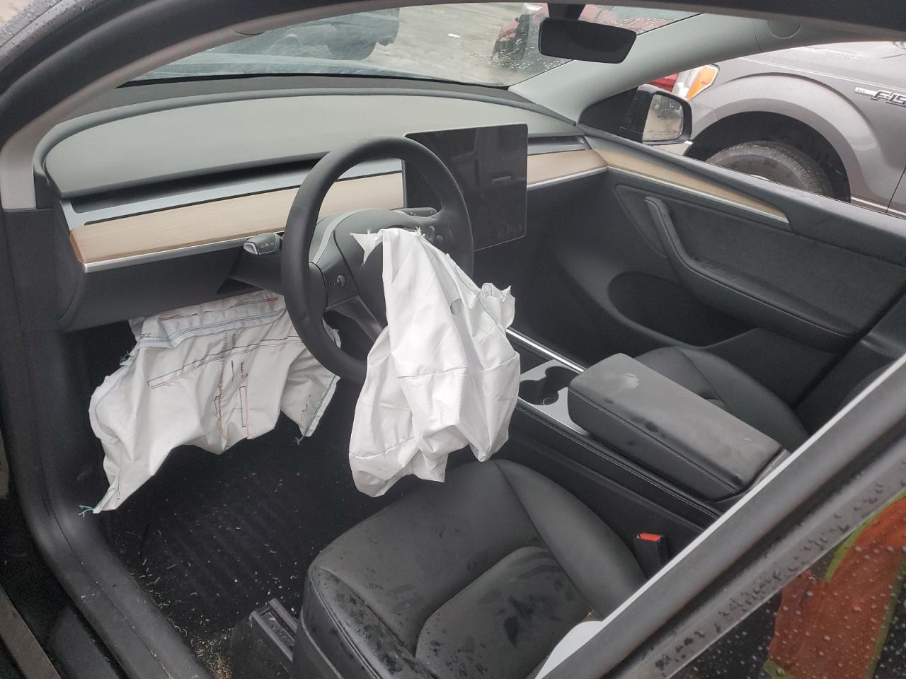2023 TESLA MODEL Y  VIN:7SAYGDEE8PA189650