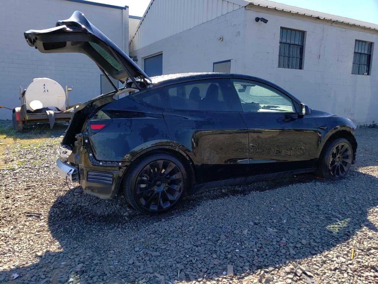 2023 TESLA MODEL Y  VIN:7SAYGDEEXPA024036