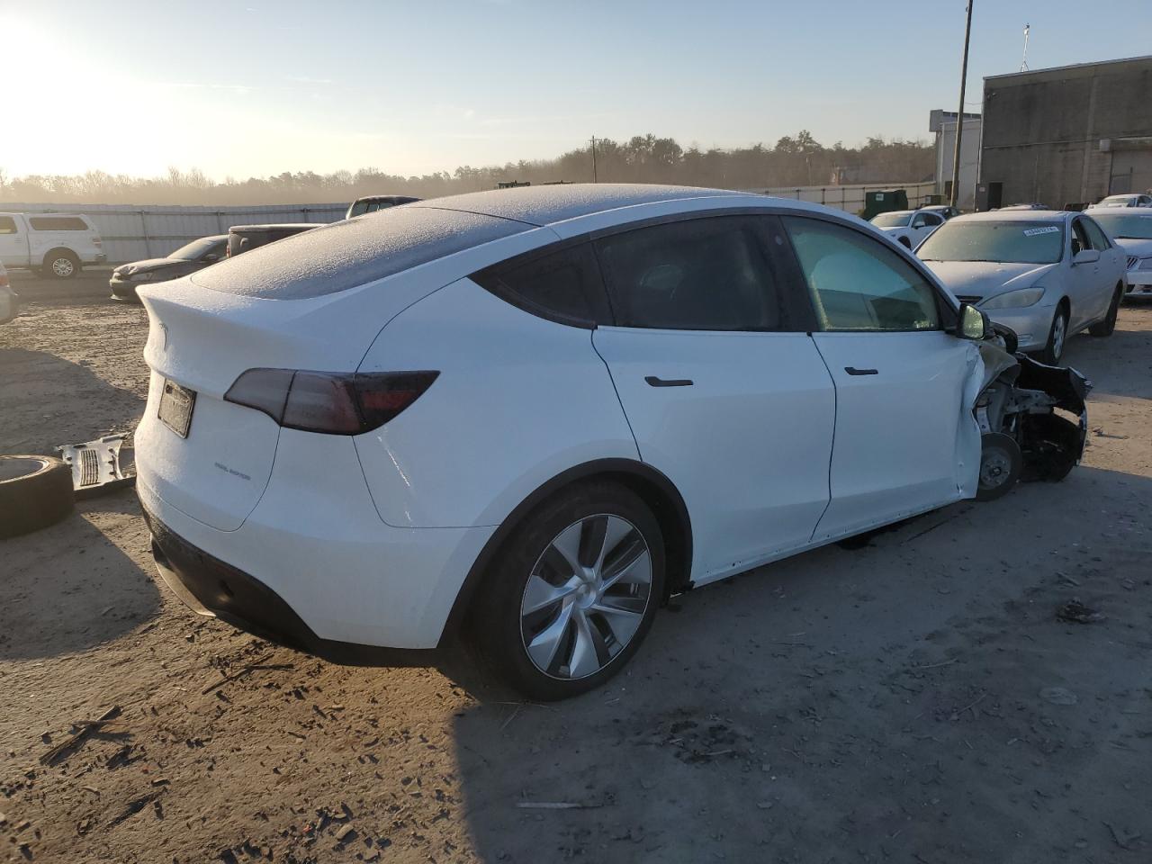 2023 TESLA MODEL Y  VIN:7SAYGDEE5PA058045