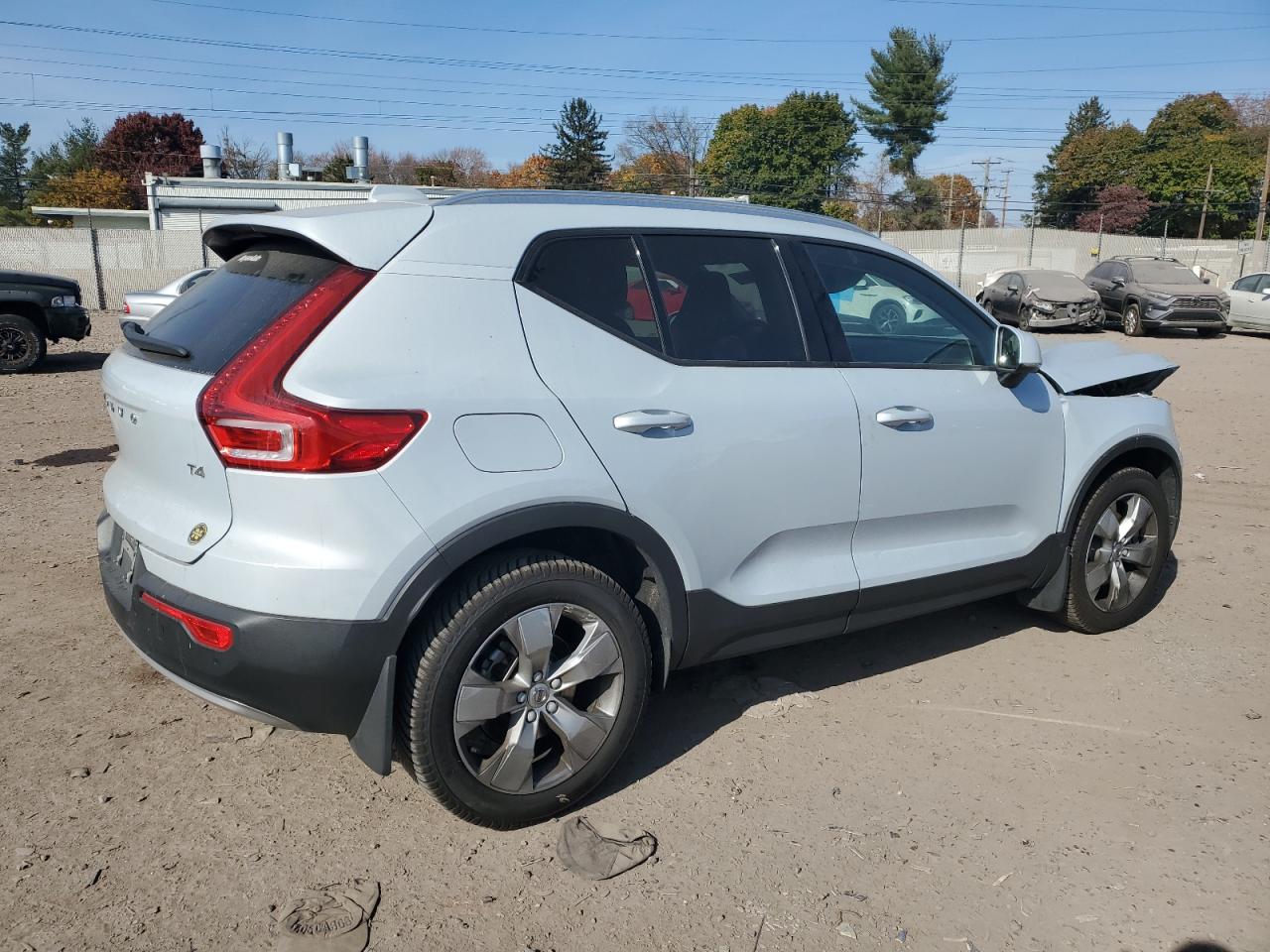 2022 VOLVO XC40 T4 MOMENTUM VIN:YV4AC2HK2N2726416