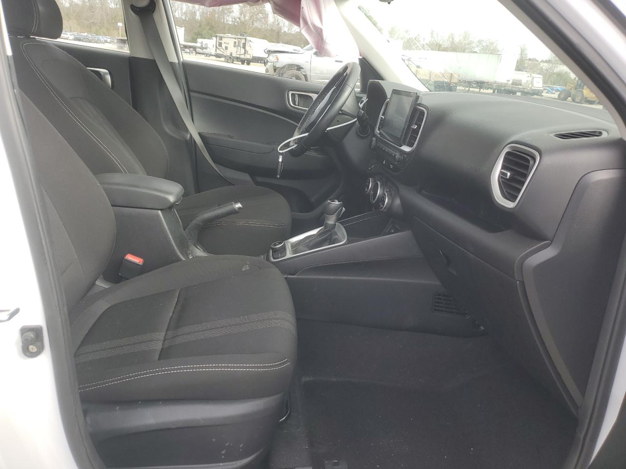 2024 HYUNDAI VENUE SEL VIN:KMHRC8A33RU323336