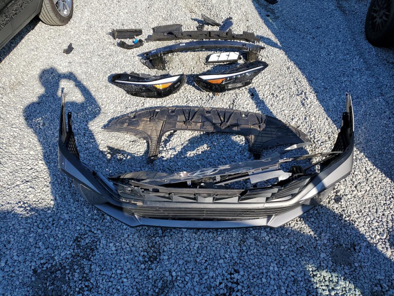 2024 HYUNDAI ELANTRA BLUE VIN:KMHLM4DJ4RU102480