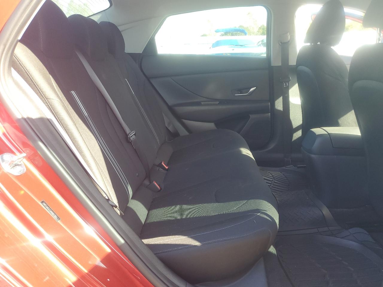 2022 HYUNDAI ELANTRA SEL VIN:5NPLM4AGXNH072855