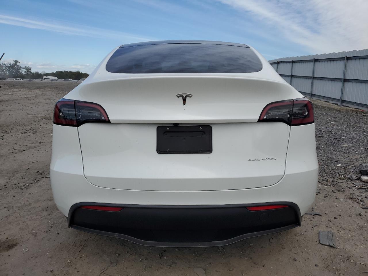 2023 TESLA MODEL Y  VIN:7SAYGDEE4PA179844