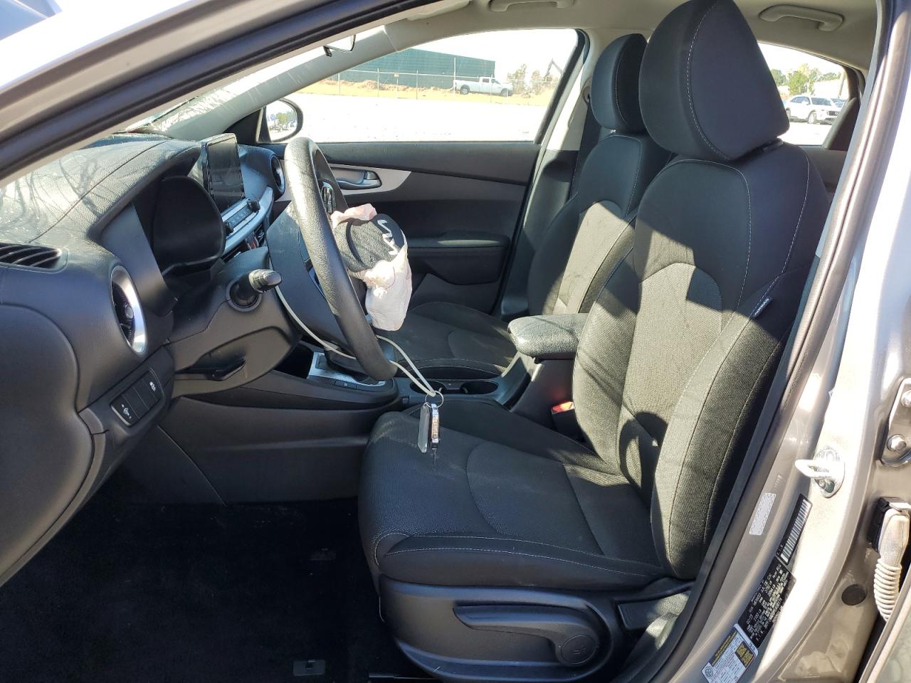 2023 KIA FORTE LX VIN:3KPF24AD5PE608174
