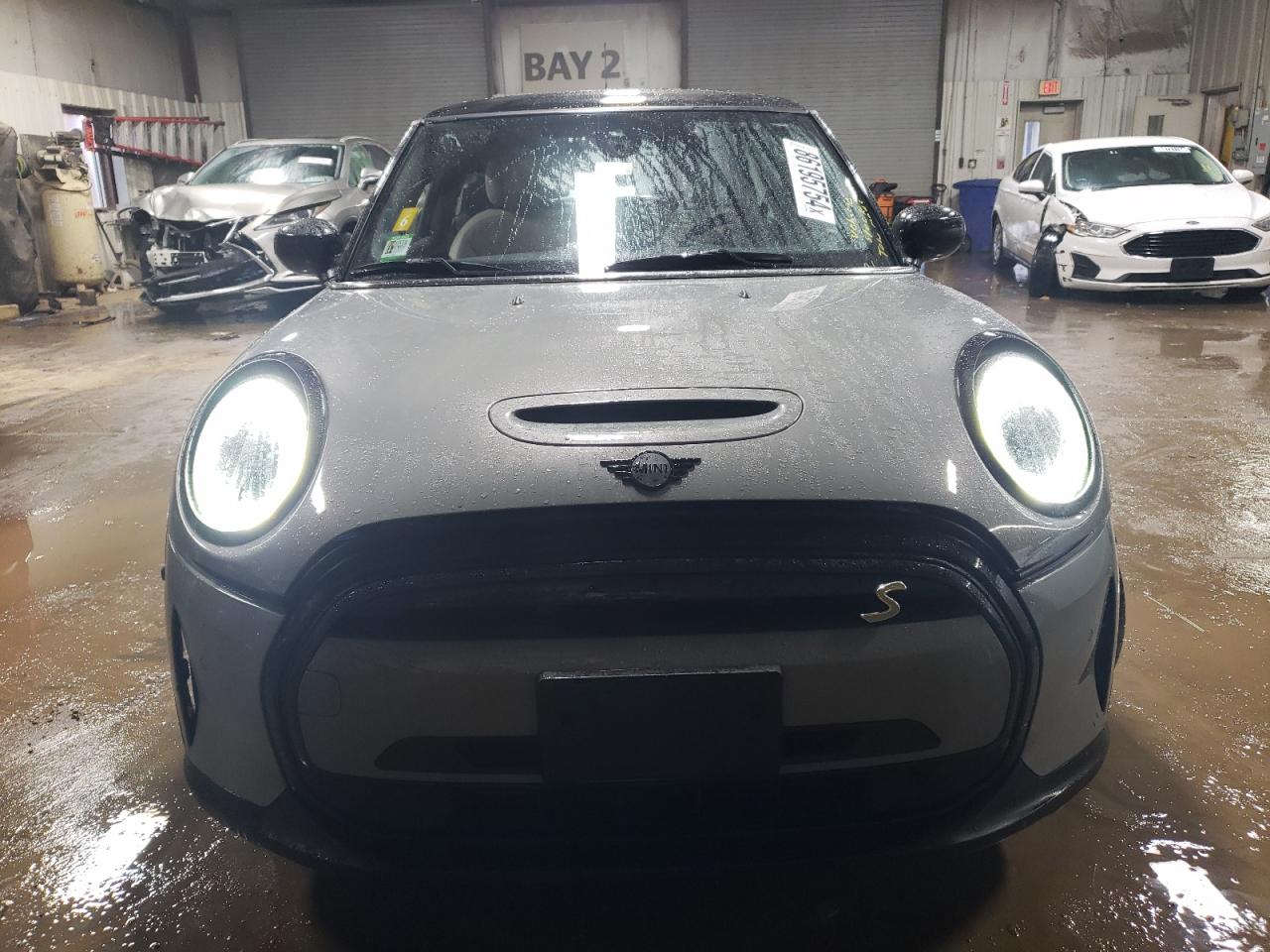2022 MINI COOPER SE VIN:WMW13DJ05N2R52504