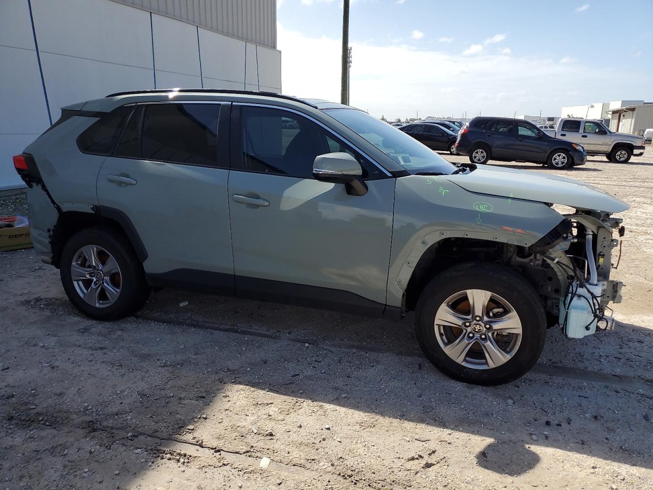 2023 TOYOTA RAV4 XLE VIN:2T3W1RFV5PW253318