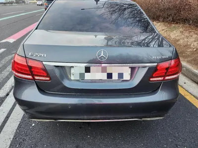 2015 Mercedes-Benz E 220 WDDHF0AB8FB121587 VIN:WDDHF0AB8FB121587