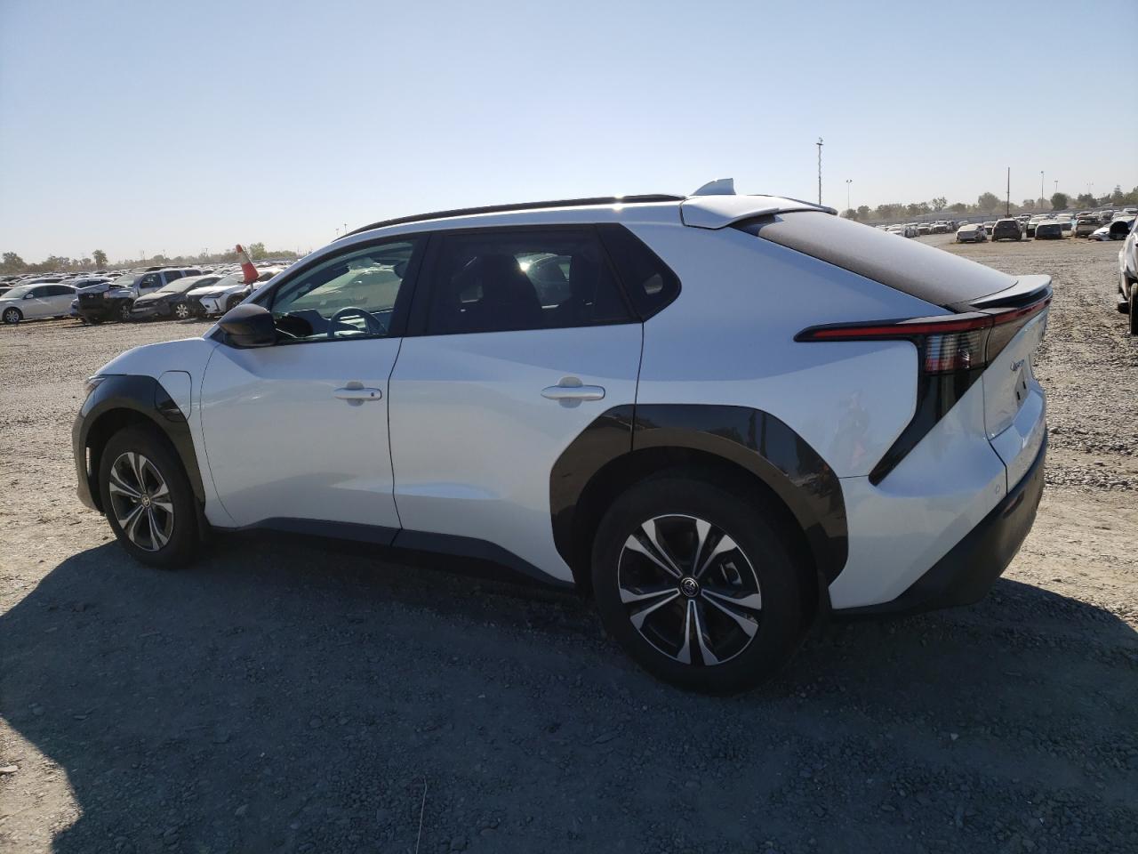 2023 TOYOTA BZ4X XLE VIN:JTMAAAAA9PA029161