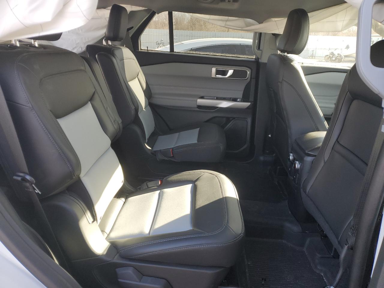 2024 FORD EXPLORER XLT VIN:1FMSK8DH9RGA40787