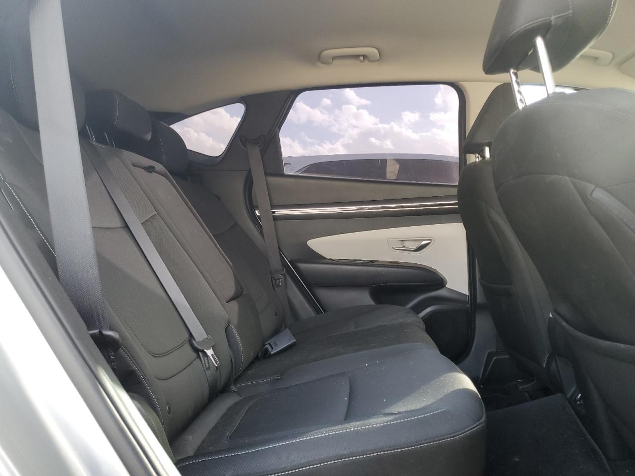 2022 HYUNDAI TUCSON SEL VIN:5NMJB3AE2NH033180