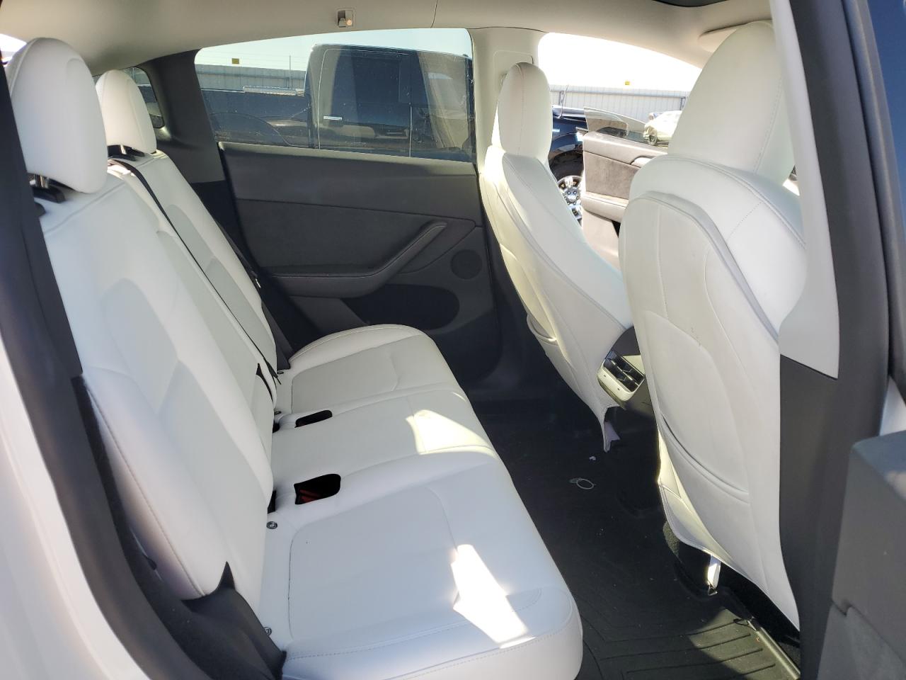 2023 TESLA MODEL Y  VIN:7SAYGDEE2PA139861