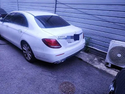 2016 Mercedes-Benz E 220 VIN: