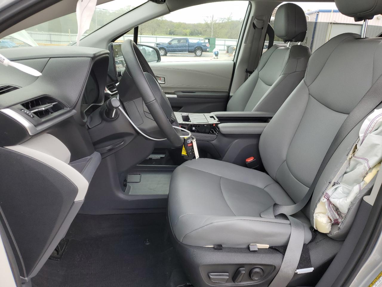 2023 TOYOTA SIENNA XLE VIN:5TDYRKEC0PS167392