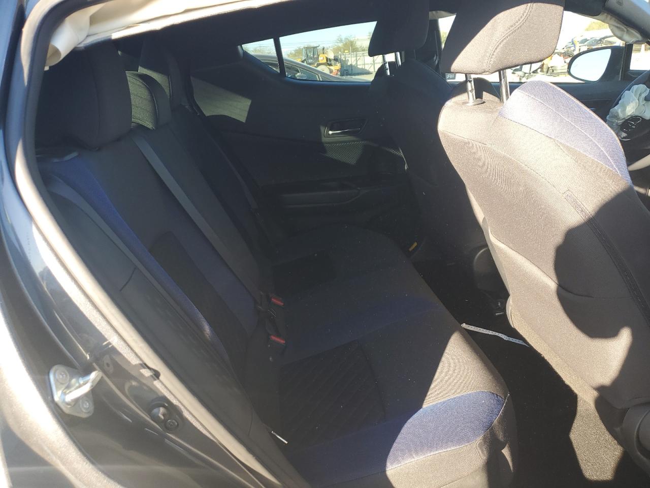 2022 TOYOTA C-HR XLE VIN:NMTKHMBX1NR146123