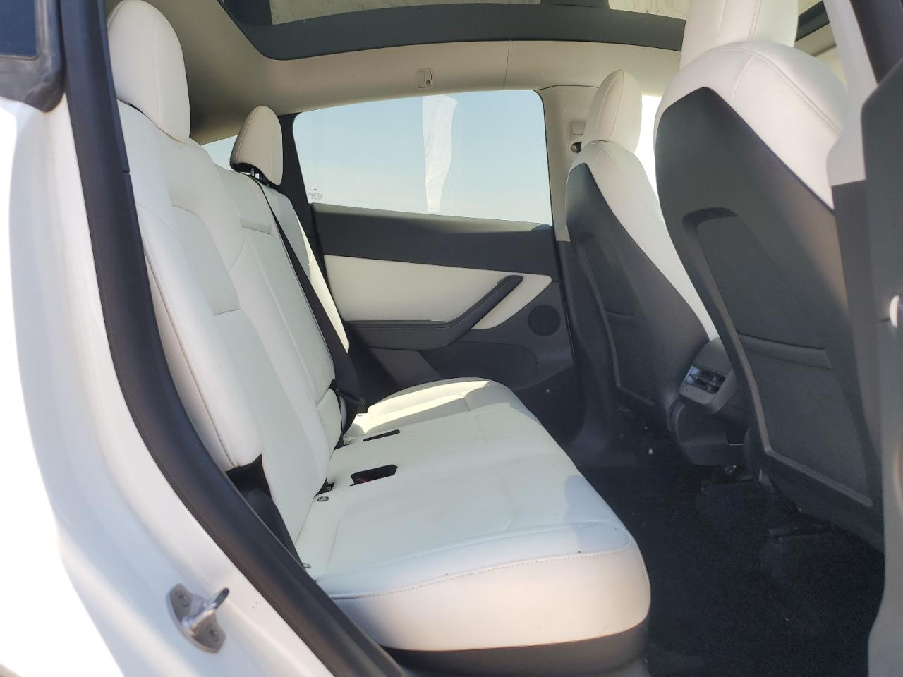 2022 TESLA MODEL Y  VIN:7SAYGDEE3NF430563