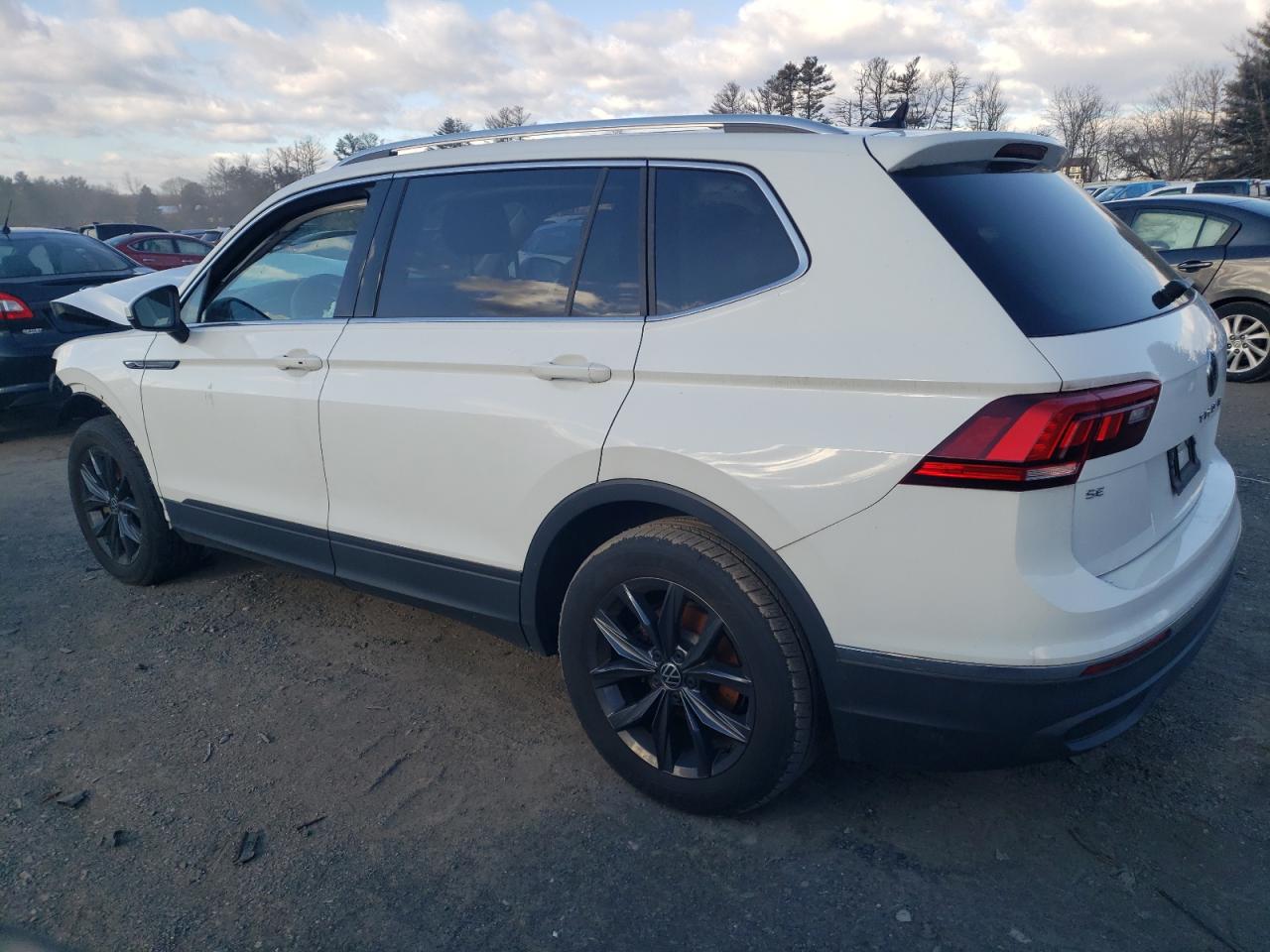 2022 VOLKSWAGEN TIGUAN SE VIN:3VV2B7AX4NM008180