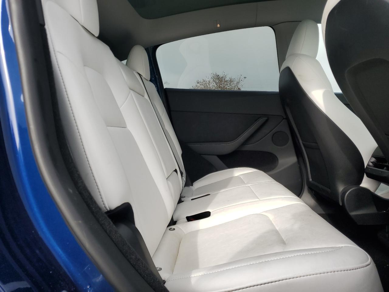 2024 TESLA MODEL Y VIN:7SAYGDEE6RA231851