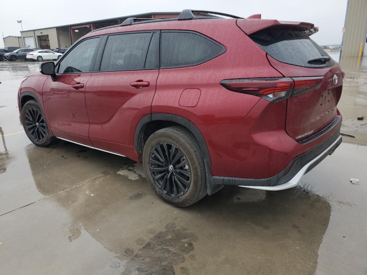 2024 TOYOTA HIGHLANDER LE VIN:5TDKDRAH0RS538424