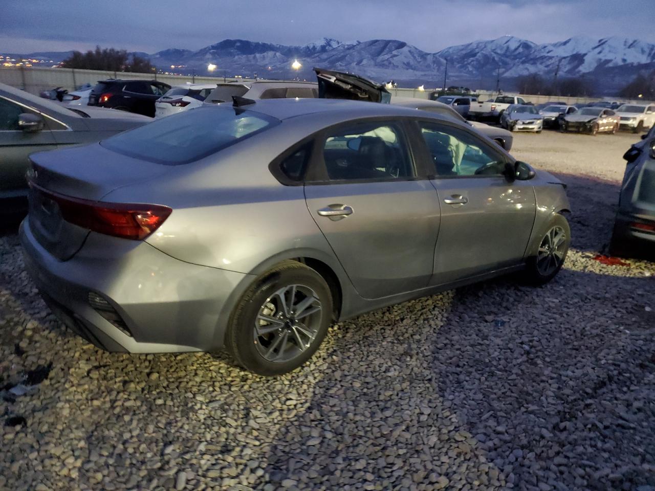 2024 KIA FORTE LX VIN:3KPF24AD5RE796438