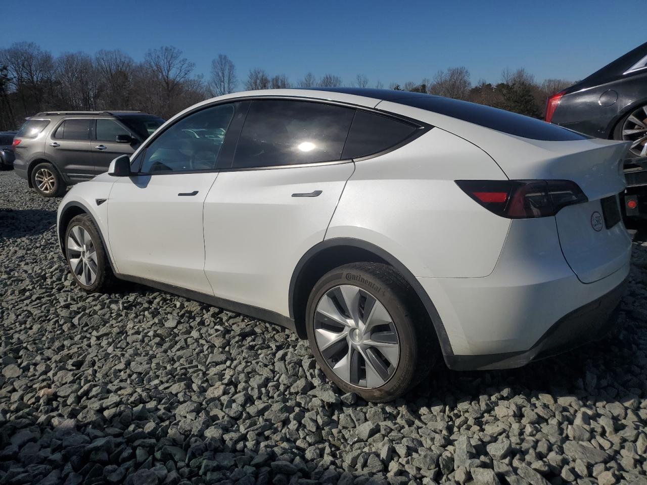2023 TESLA MODEL Y  VIN:7SAYGDEE5PF770042