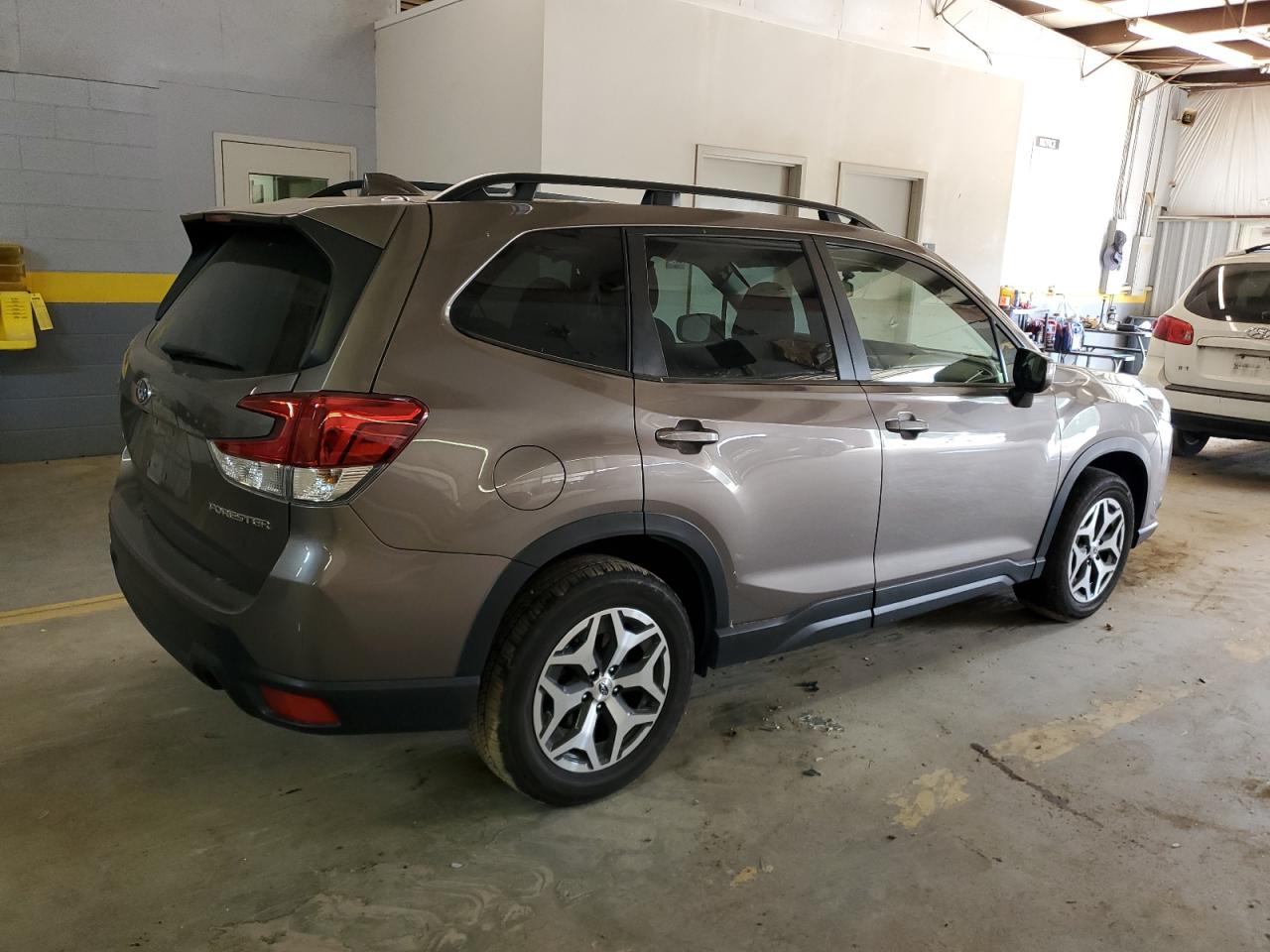 2023 SUBARU FORESTER PREMIUM VIN:JF2SKAEC0PH409110