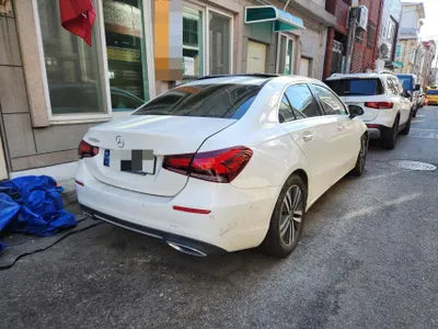 2021 Mercedes-Benz A 200 VIN: