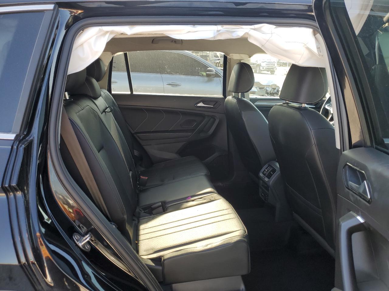 2022 VOLKSWAGEN TIGUAN SE VIN:3VV2B7AX2NM030095