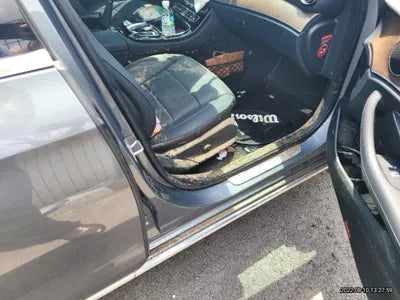 2018 Mercedes-Benz E 300 VIN: