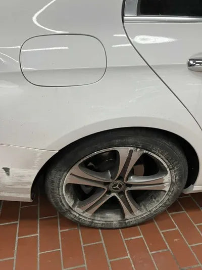 2019 Mercedes-Benz E 300 WDDZF4JB8KA680746 VIN:WDDZF4JB8KA680746