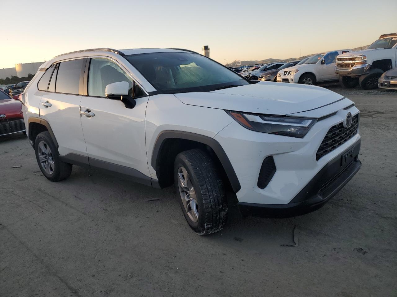 2023 TOYOTA RAV4 XLE VIN:2T3W1RFV8PC238118