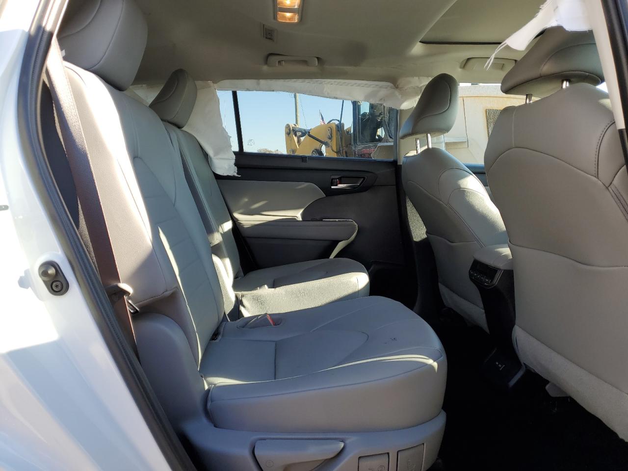 2022 TOYOTA HIGHLANDER XLE VIN:5TDGZRAH7NS125174