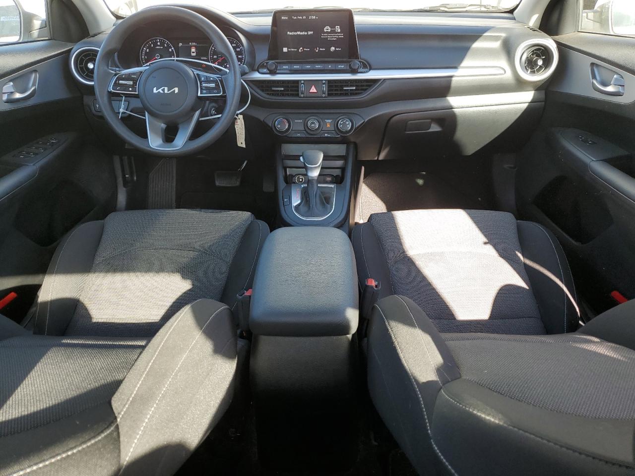 2024 KIA FORTE LX VIN:3KPF24AD8RE738226
