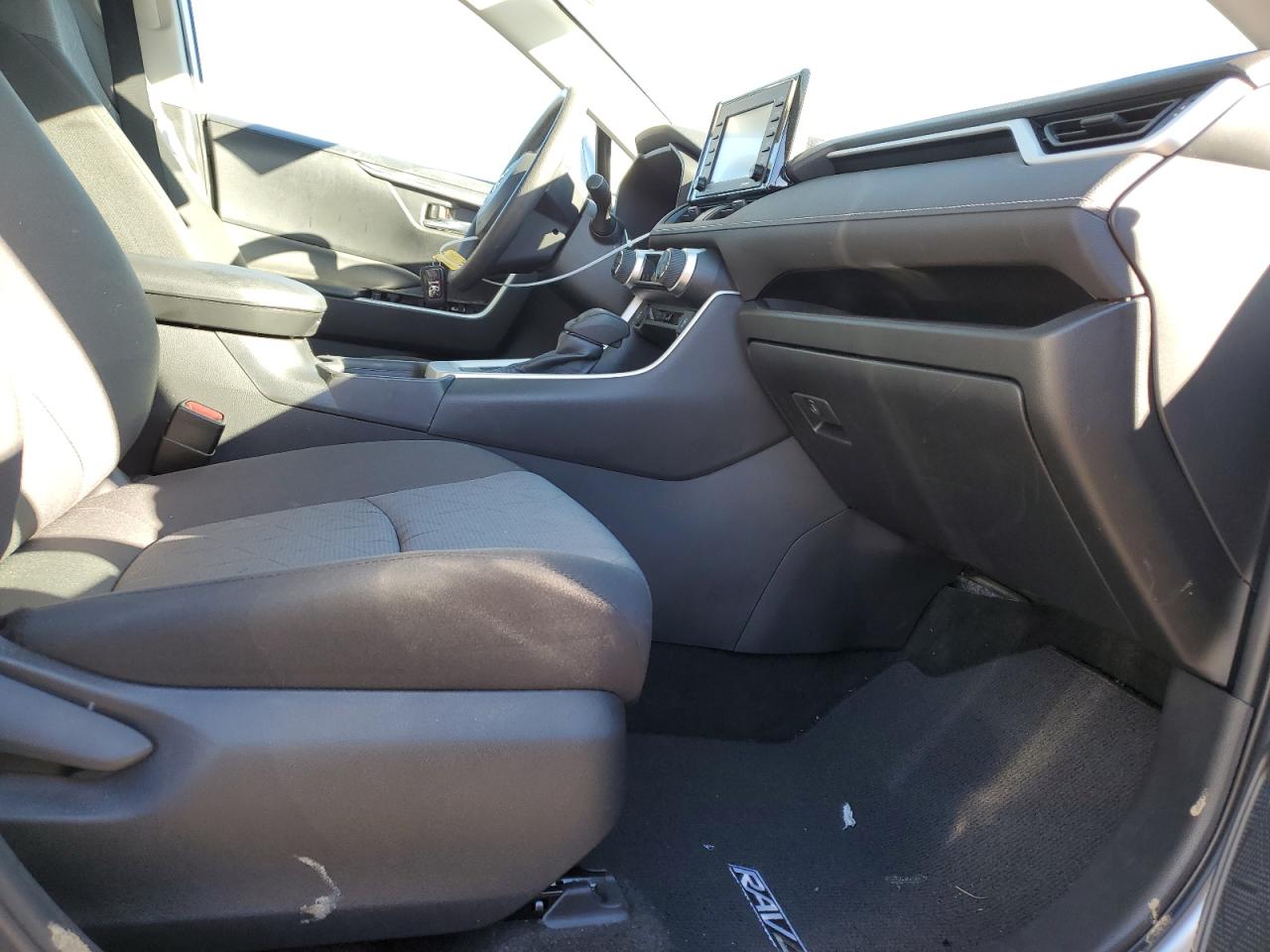 2022 TOYOTA RAV4 XLE VIN:2T3P1RFV0NW301504