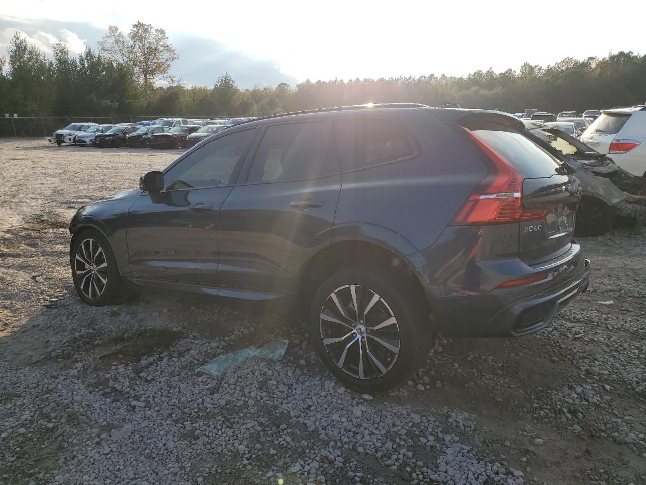 2024 VOLVO XC60 PLUS VIN:YV4L12RL5R1744782