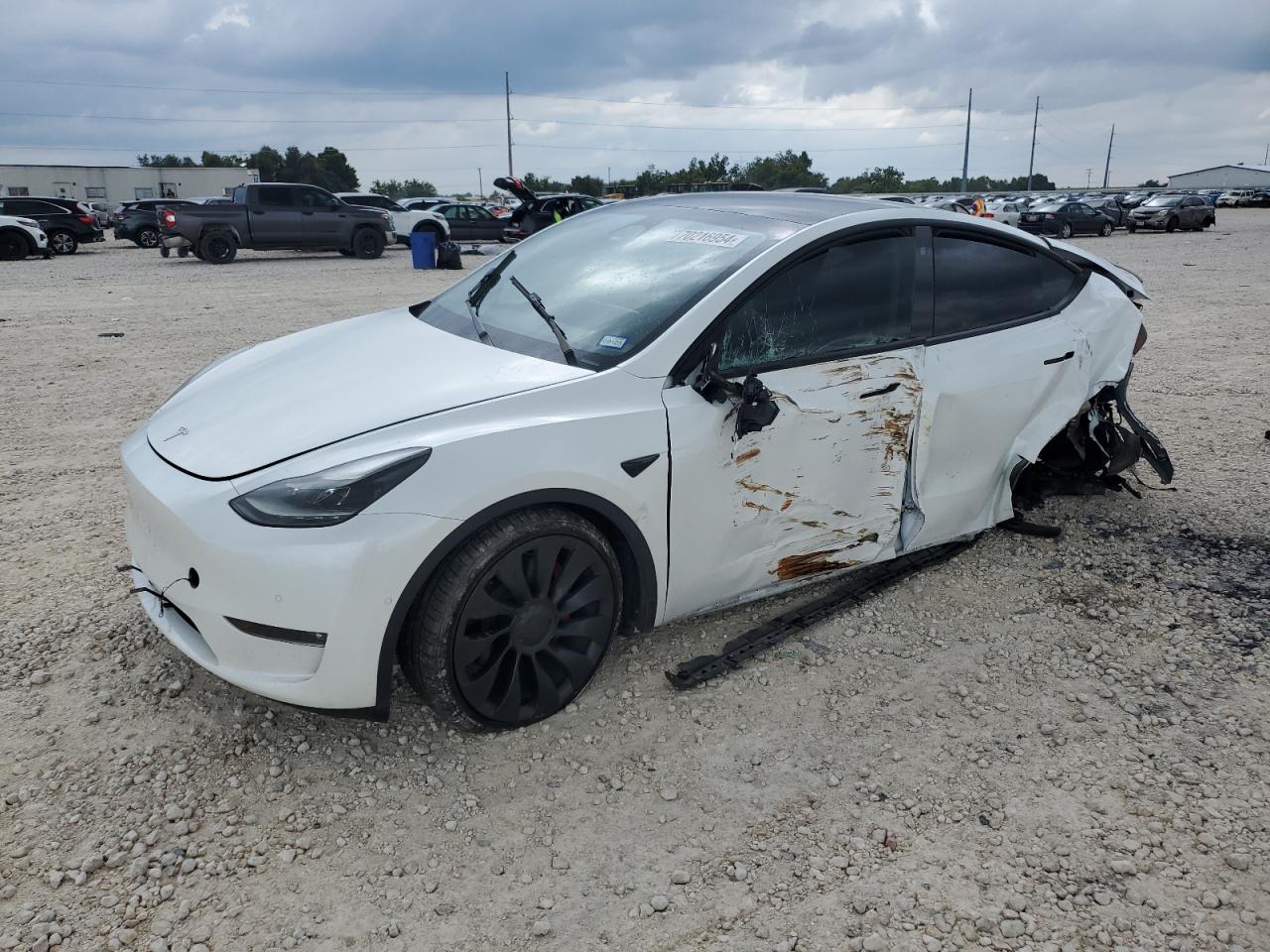 2022 TESLA MODEL Y  VIN:7SAYGDEF5NF547795
