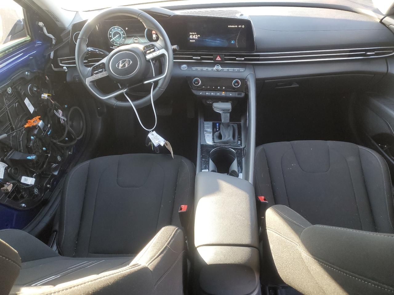 2023 HYUNDAI ELANTRA SEL VIN:5NPLS4AG3PH108930