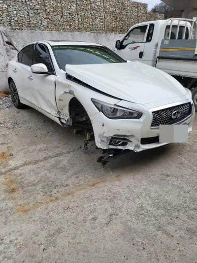 2015 Infiniti Q50 VIN: