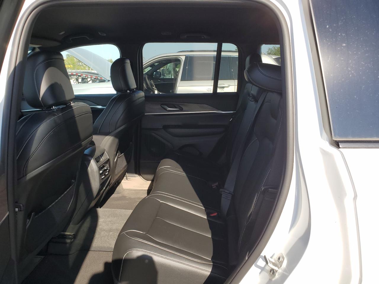 2024 JEEP GRAND CHEROKEE LIMITED VIN:1C4RJHBG8RC165061